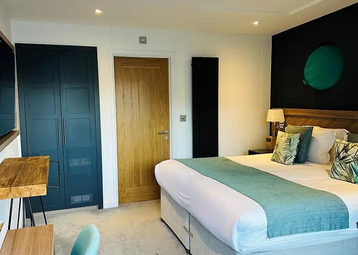 Rooms At Penarth Marina